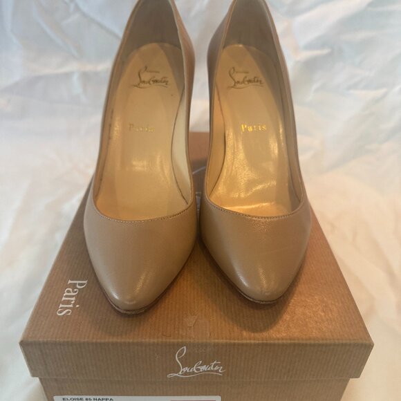 Christian Louboutin Eloise Nappa Pumps in Nude - Picture 2 of 4